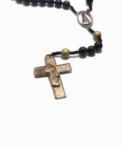 Alternative view of Tr089 - Terço Pai Nosso Dourado (Aparecida) acrílico nº 10 preto